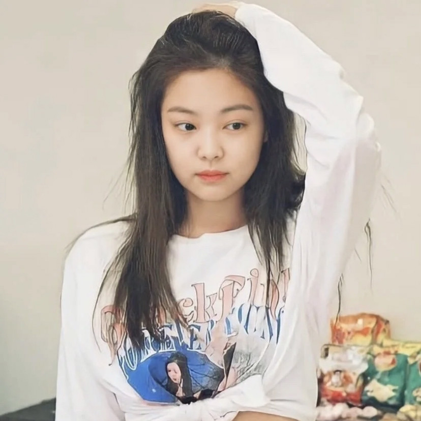 blackpink jennie头像 月色与雪色之间,妮妮是第三种绝色