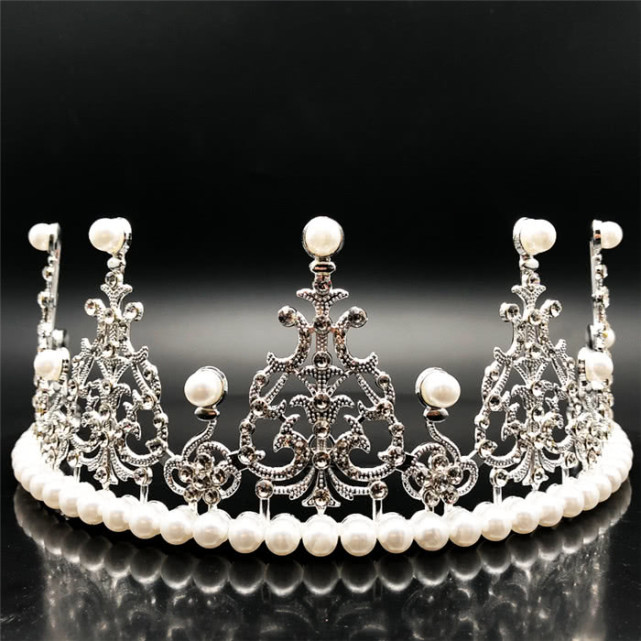 心理学:若成为女王,你会戴上哪顶王冠?测你将来拥有才华还是美貌!