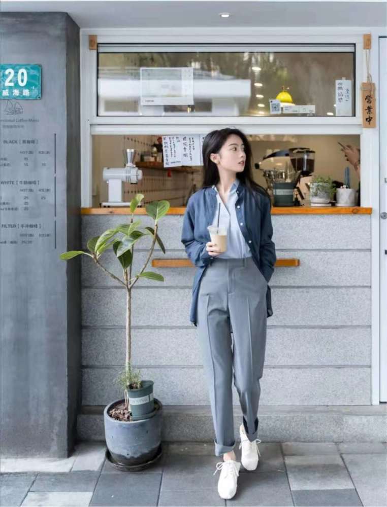 衬衫搭配什么裤子好看