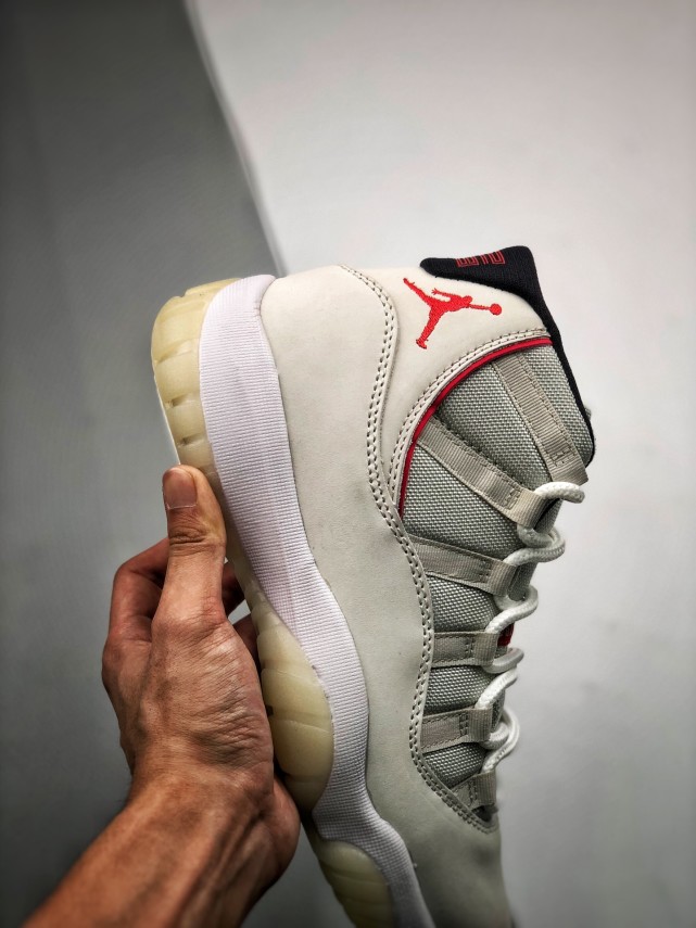 air jordan aj11兔八哥白红 经典强势回归