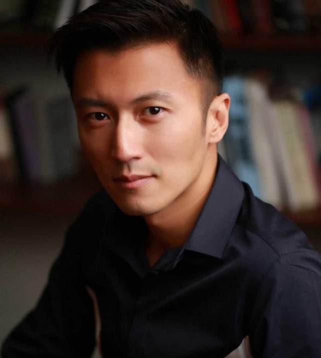 他曾是快递员,因痴迷模仿谢霆锋去整容,今成千万富豪自己开公司