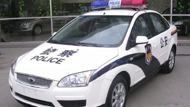 中国警车为何有的喷印"警察",有的喷印"公安"?二者有