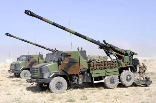 t5-52车载榴弹炮,寄托南非军事崛起梦想,但这国却不认可!