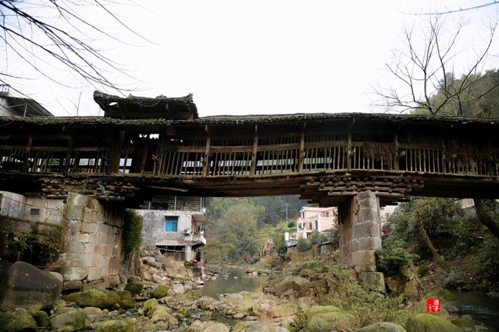 初春时节,大山深处,新宁县水庙镇新桥村风景