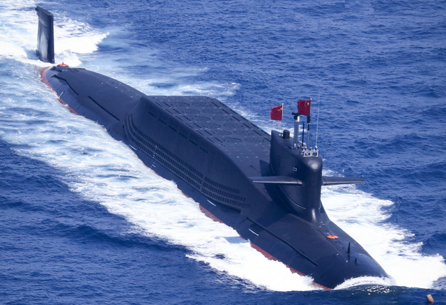 大洋黑洞深不见底 中国核潜艇如何在水下存数月?