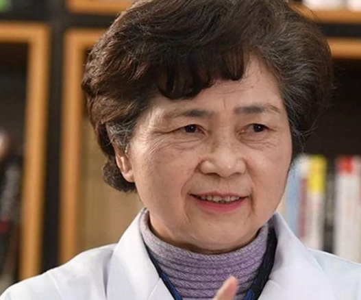 钟南山等人可以获得共和国勋章,李兰娟却没有?这一提名更适合她