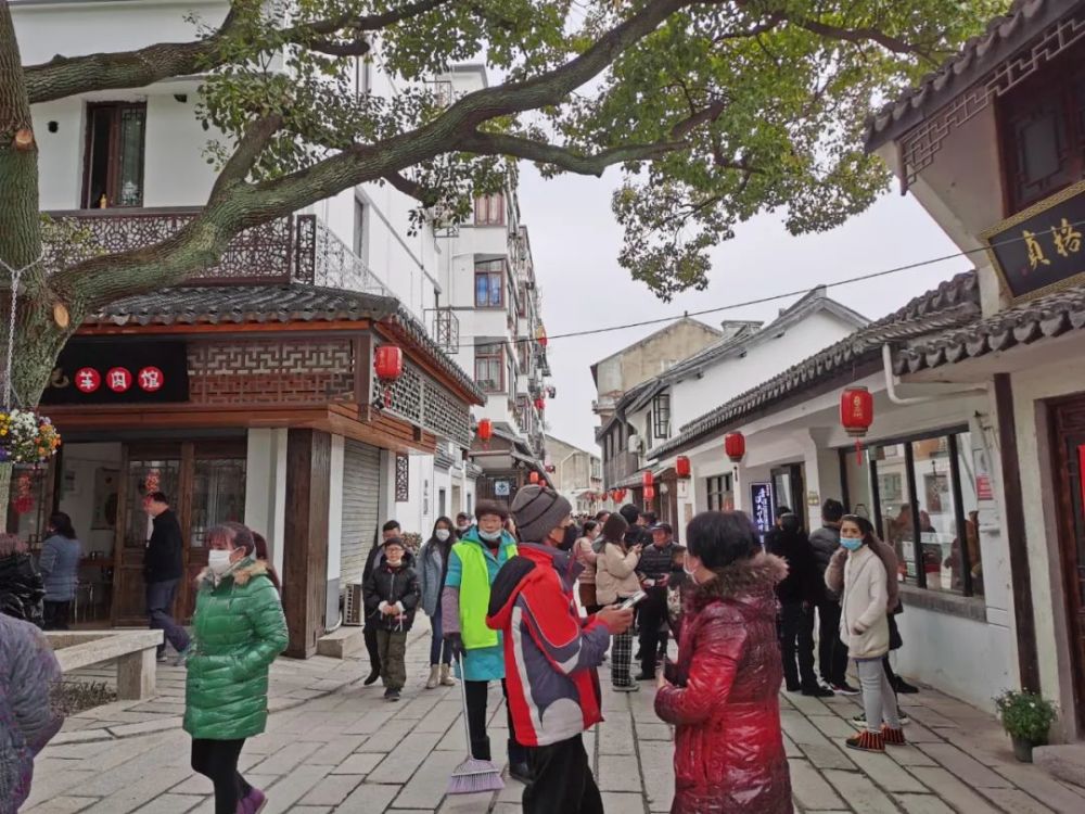 青溪老街换新装喜迎客吴房村春节又添新趣味爱申活暖心春