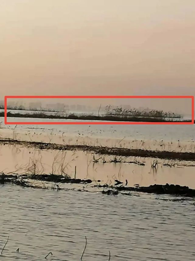 今天早上洪泽湖水面再现"海市蜃楼"奇景!