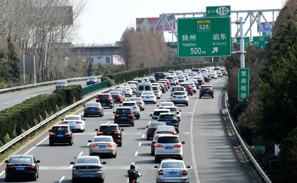 2021年春节假期结束全国高速公路迎来返程车流