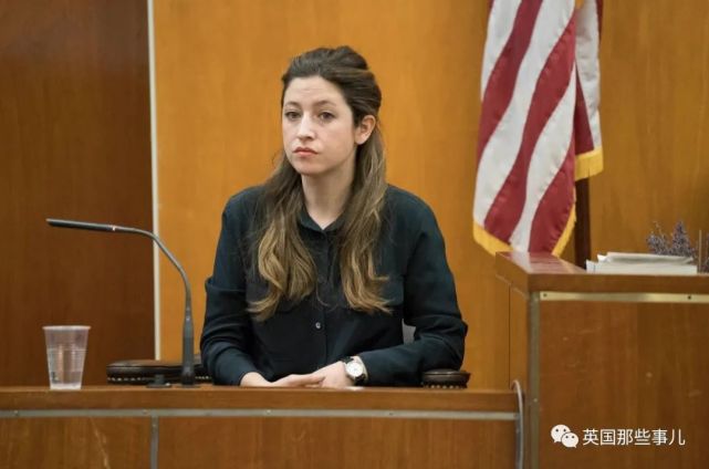 卡车司机女儿假装名媛骗过纽约无数名人富豪,出狱后
