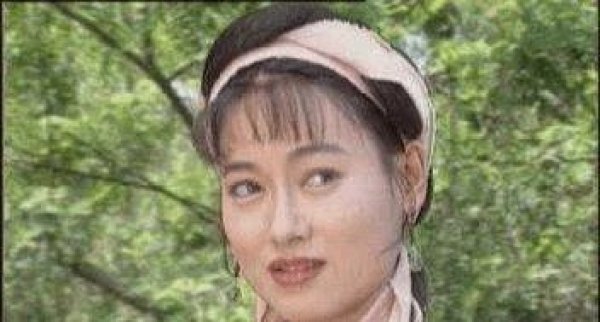 同胞亲兄妹,皆是邵氏武打明星,哥哥猝死家中,妹妹抑郁