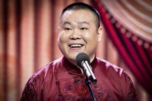 岳云鹏春晚现场口误,孙越不但不兜还帮拆