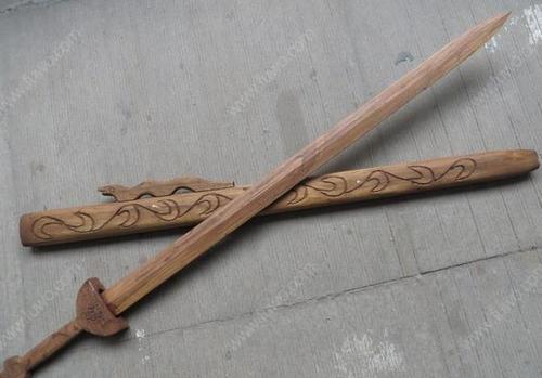 民俗文化:小桃木剑和桃木斧放置在什么位置比较好?