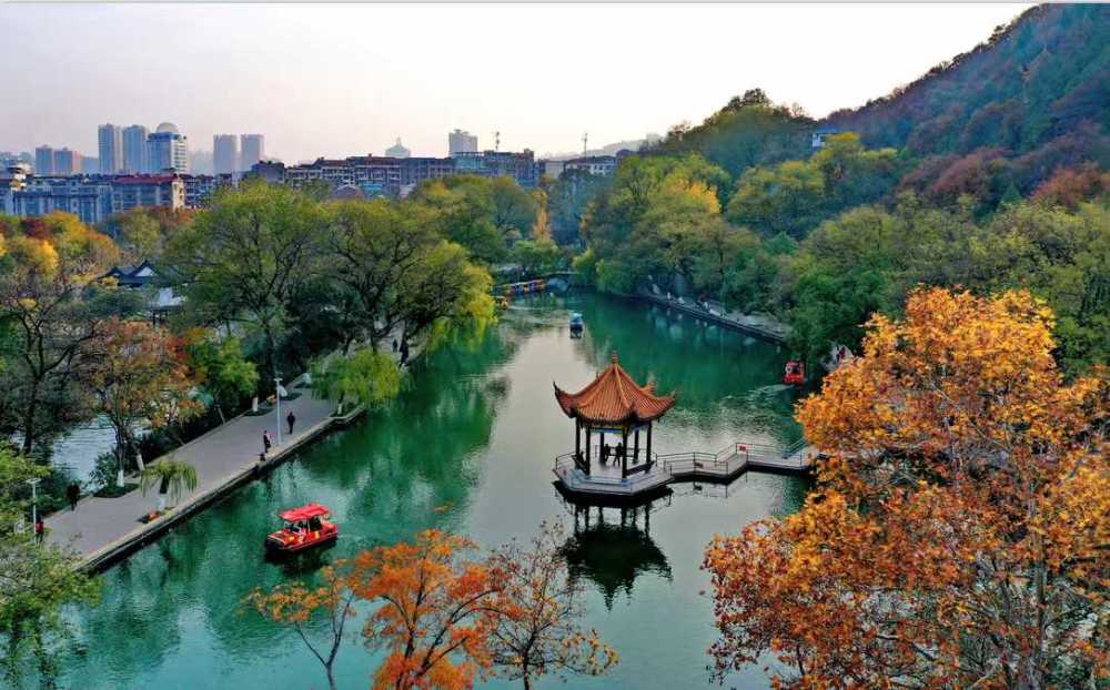2021恩施人口_恩施大峡谷图片