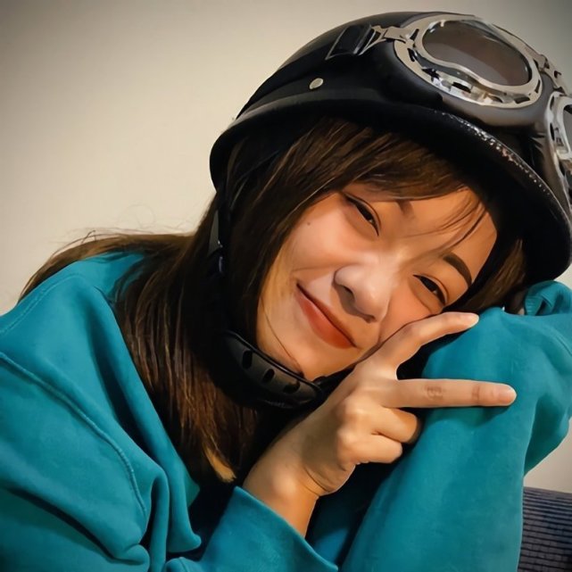 治愈系女生头像Ⅱ女孩子笑起来的时候眼里有星星!