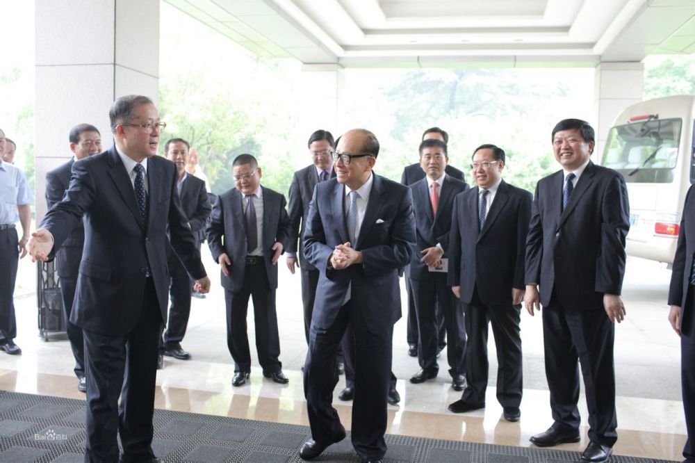 马云在浙商总会,柳传志进泰山会,曹德旺:没意思_腾讯新闻