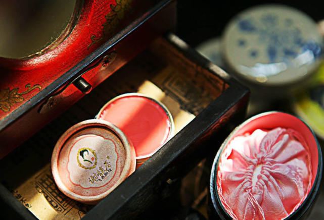 国产化妆品有多好用?没试过我都不敢信