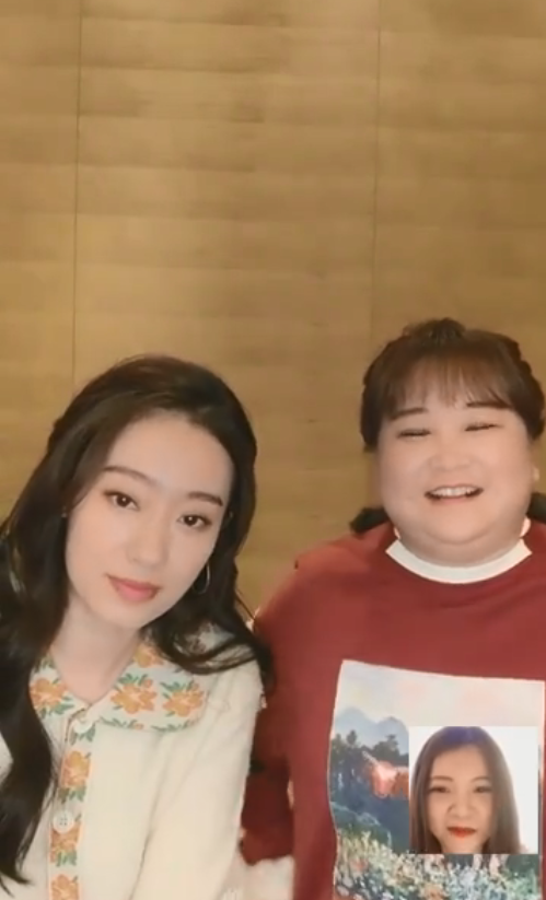 《你好李焕英》张小斐被网友疯狂叫妈,本尊翻白眼回应,4字回答显露