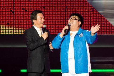 《星光大道》盲人冠军杨光,耍大牌被骂滚出娱乐圈,现状如何?