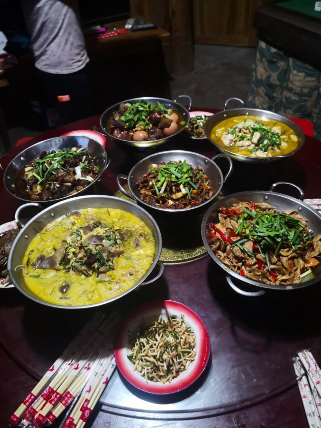 朋友圈晒年夜饭南方北方差别真大特想去第8家过把瘾