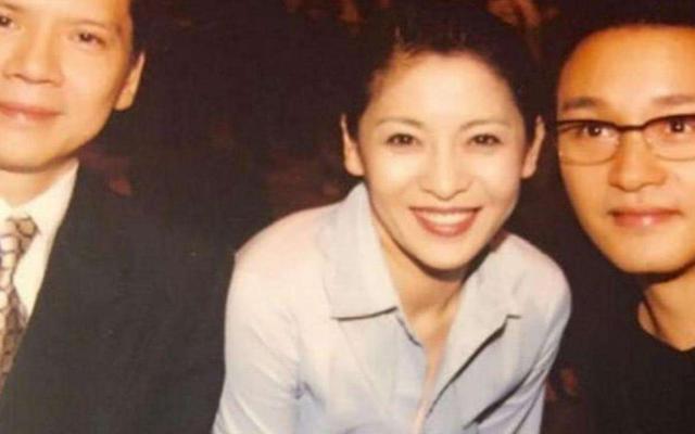 与丁佩离婚,将钱都给陈岚,向华强为何如此宠爱陈岚?
