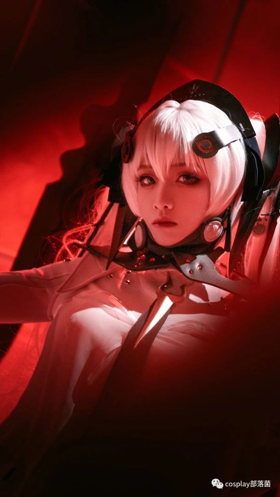 cos:战双帕弥什构造体露娜 银冕cos正片@流一