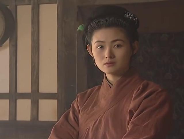 被称"最美潘金莲"的王思懿,和丁海峰传绯闻,结婚13年没有孩子