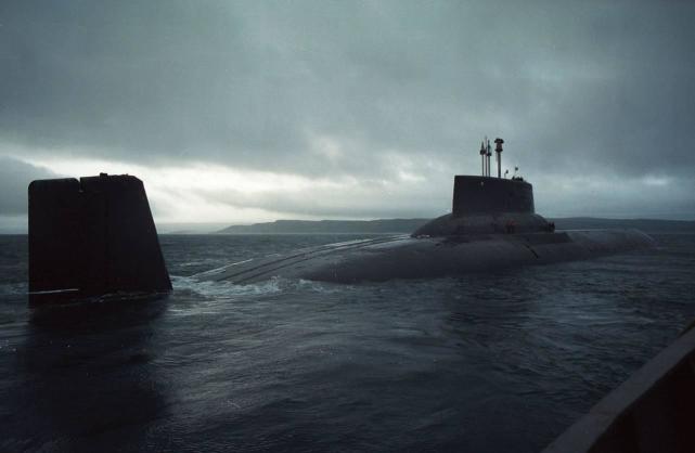 全球最大的核潜艇,排水达4.6万吨,200枚核弹头,现役仅有1艘