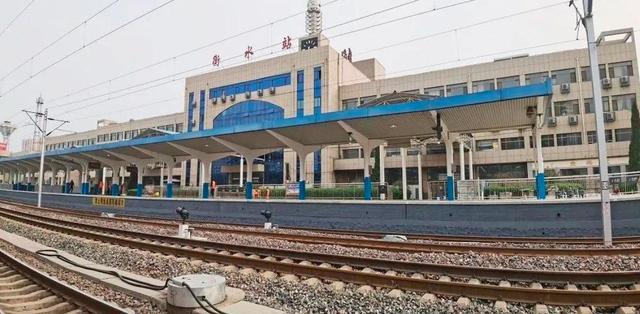 衡水站是中国铁路北京局集团有限公司衡水车务段管辖的一等站,也是