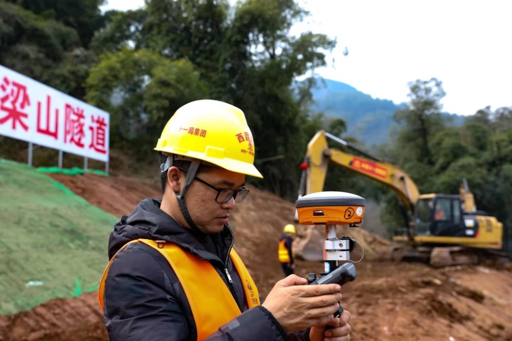 渝昆高铁中梁山隧道本月底将进入主体工程施工
