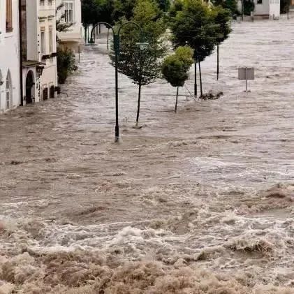 洪水 mqdefault.jpg