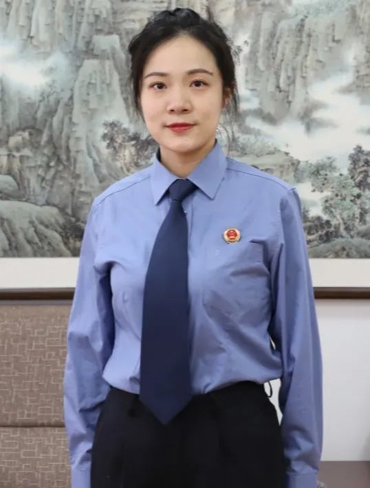 彰显检察威严从规范制服着装做起