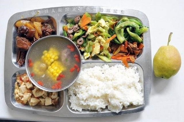 军队伙食对比:美军像五星饭店,解放军像家常便饭,印度