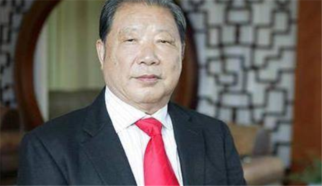 辽宁首富孙寿宽出差吃盒饭为家乡冠名16趟高铁身家350亿