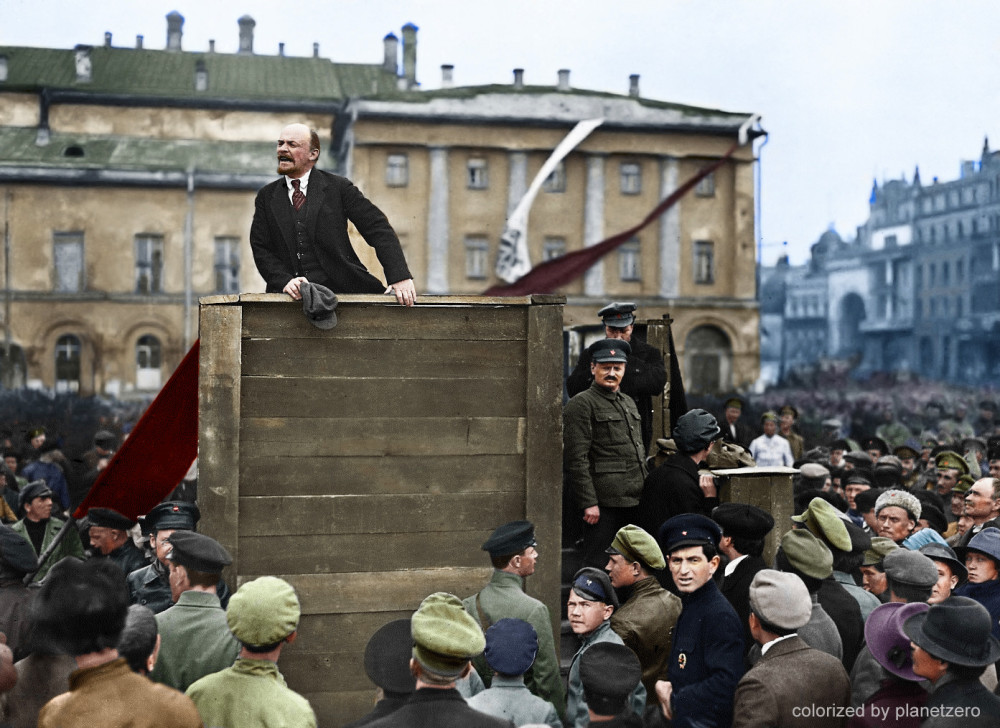 最后以列宁为首的俄国社会民主工党左翼(布尔什维克)联合其它极左翼
