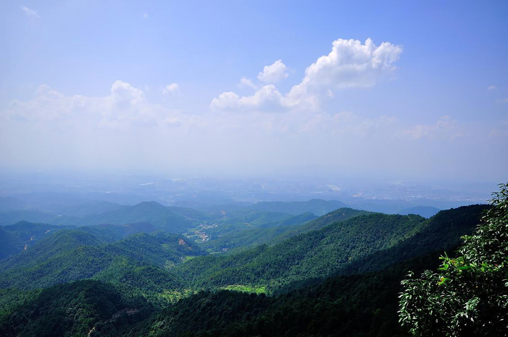 江西峰山为赣州八景之首,此山还有难解之谜,奇妙令人神往