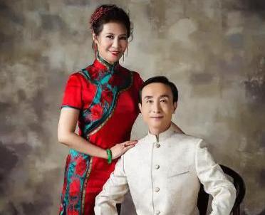 "春晚常客"巩汉林瘦成"皮包骨",尽显老态,网友父子更
