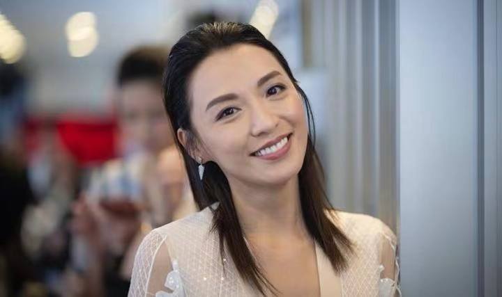 《多功能老婆》超养眼,细数剧中选美出身,母女级别更是冠军人物