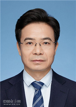 贺海东任呼和浩特市代市长简历