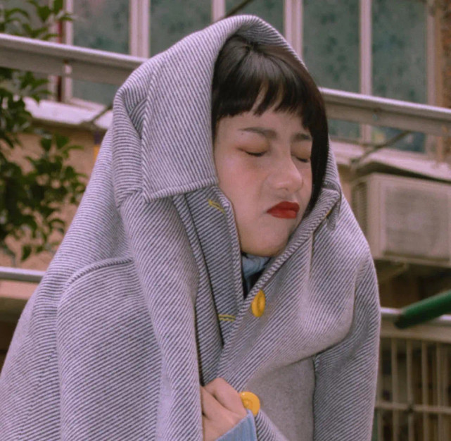 女生头像/人间清醒,搞钱上瘾
