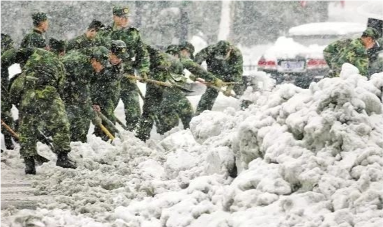 美国雪灾导致大停电,对比08年中国雪灾,美国体制弊端暴露无遗|美国