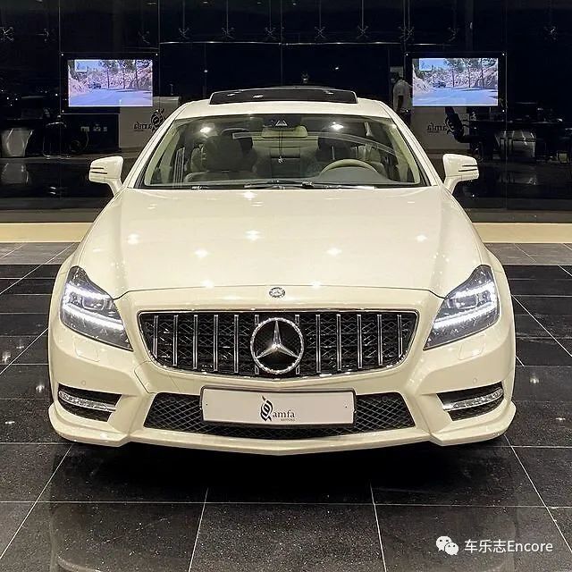 奔驰CLS500,奔驰E400Coupe 回顾12款奔驰cls 500,外观霸气程度甩新款几条街!