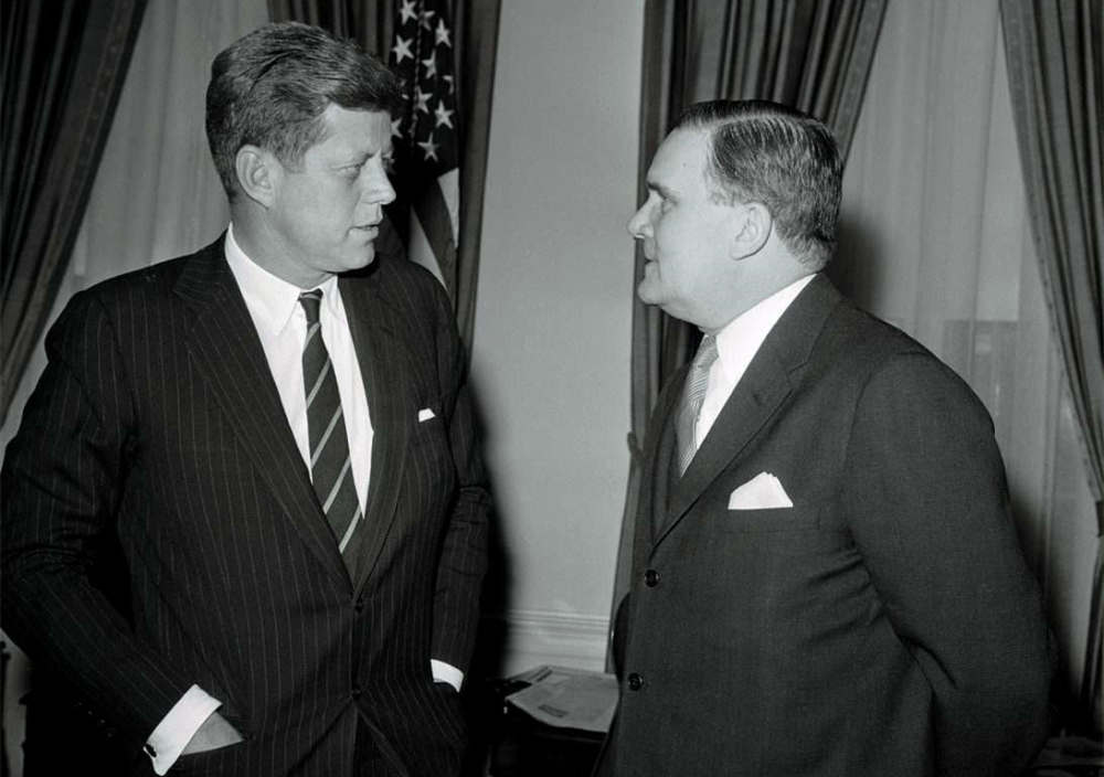 1962年肯尼迪与nasa局长詹姆斯·韦伯