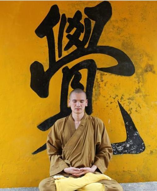 释明心:考上公务员,毅然出家为僧,慈眉善目背后,实则暗藏野心