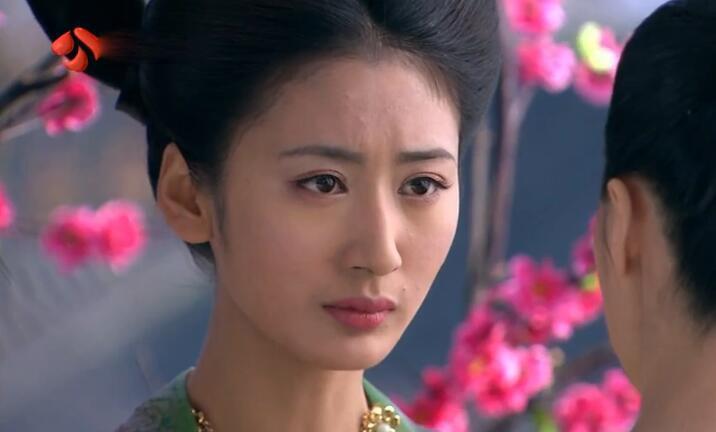 郭珍霓在这部剧里的妆容不太友好,美貌值没突显出来.
