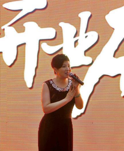 国家一级演员杭天琪被曝白马会所常客是否遭老外欺骗