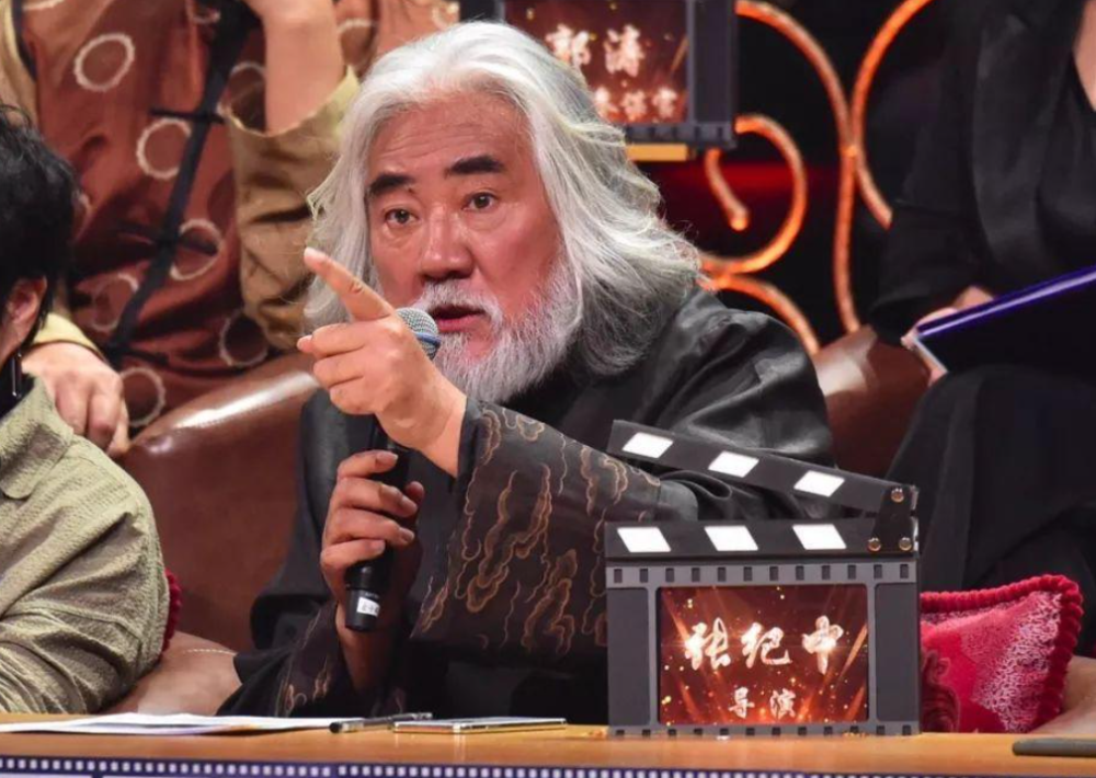 有种"老夫少妻"叫张纪中,娇妻比长女年轻,混血儿子颜值太高