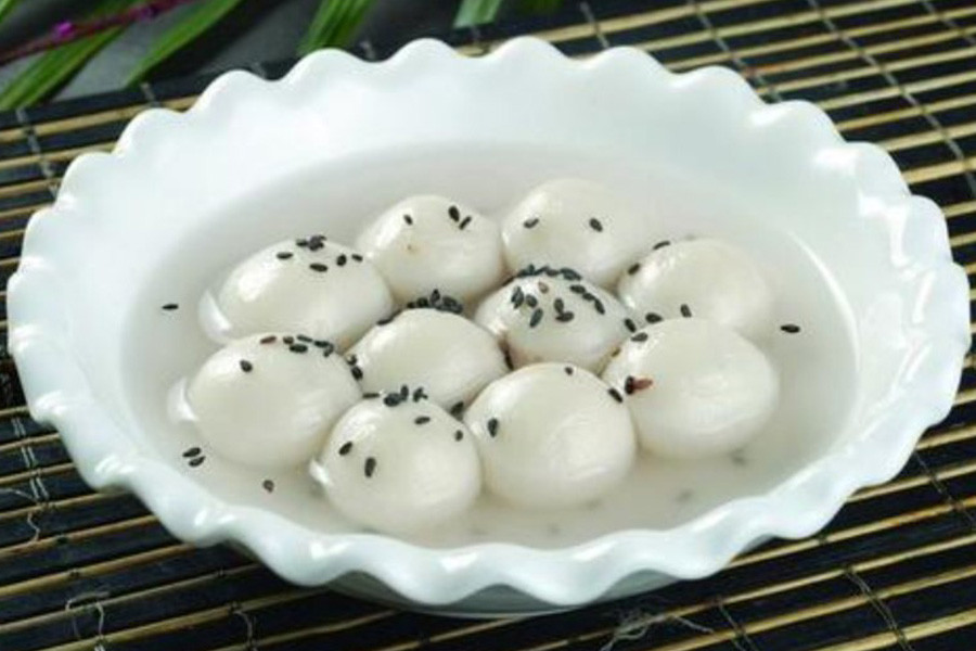 正月十五元宵节,张灯结彩迎元宵,要准备1汤2道菜,老传统别丢