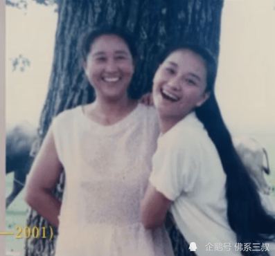 票房35亿,贾玲放言要瘦成闪电,20岁时是一道闪电