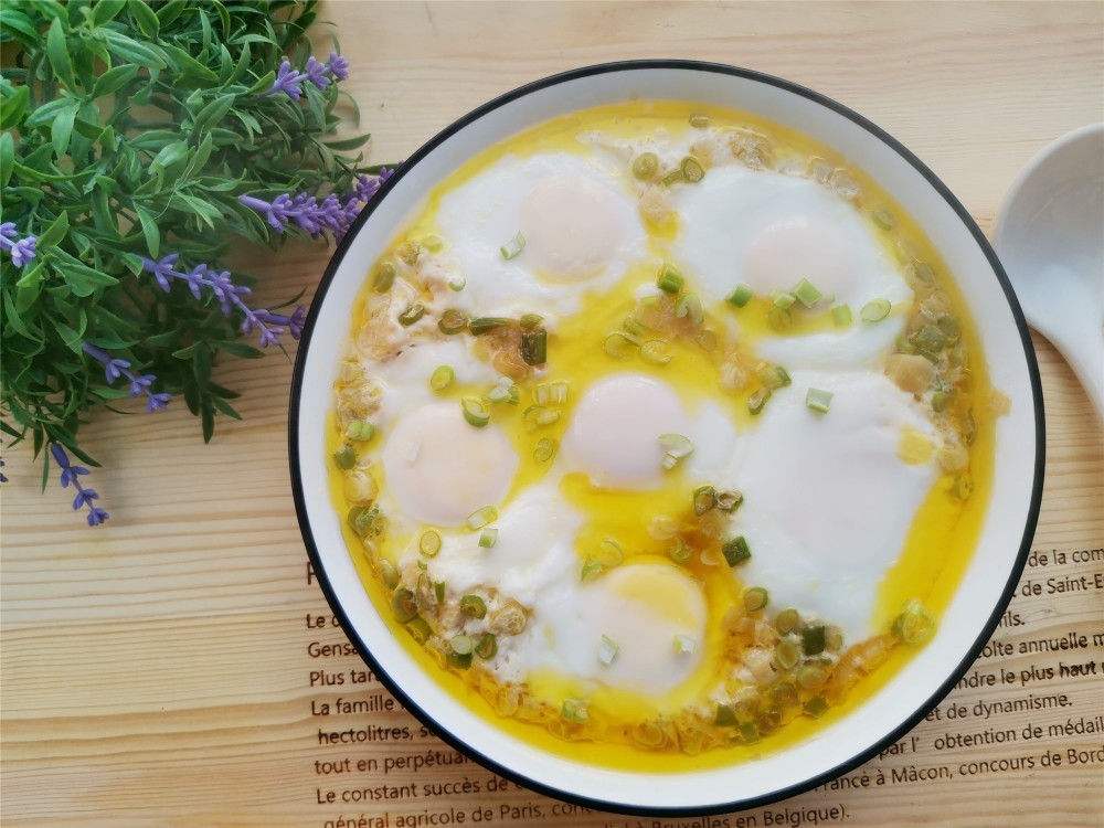 早餐卧鸡蛋的家常做法,比水煮的香,比煎的营养,10分钟